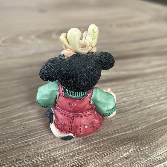 Mary moo moos - Picture 2 of 2